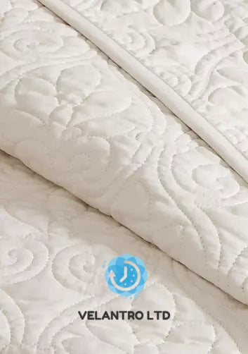 Quebec Reversible Bedspread Set